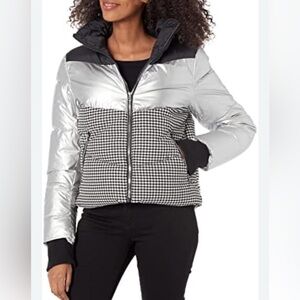 ARIANA HOUNDSTOOTH PANEL PUFFER JACKET IN WHITE